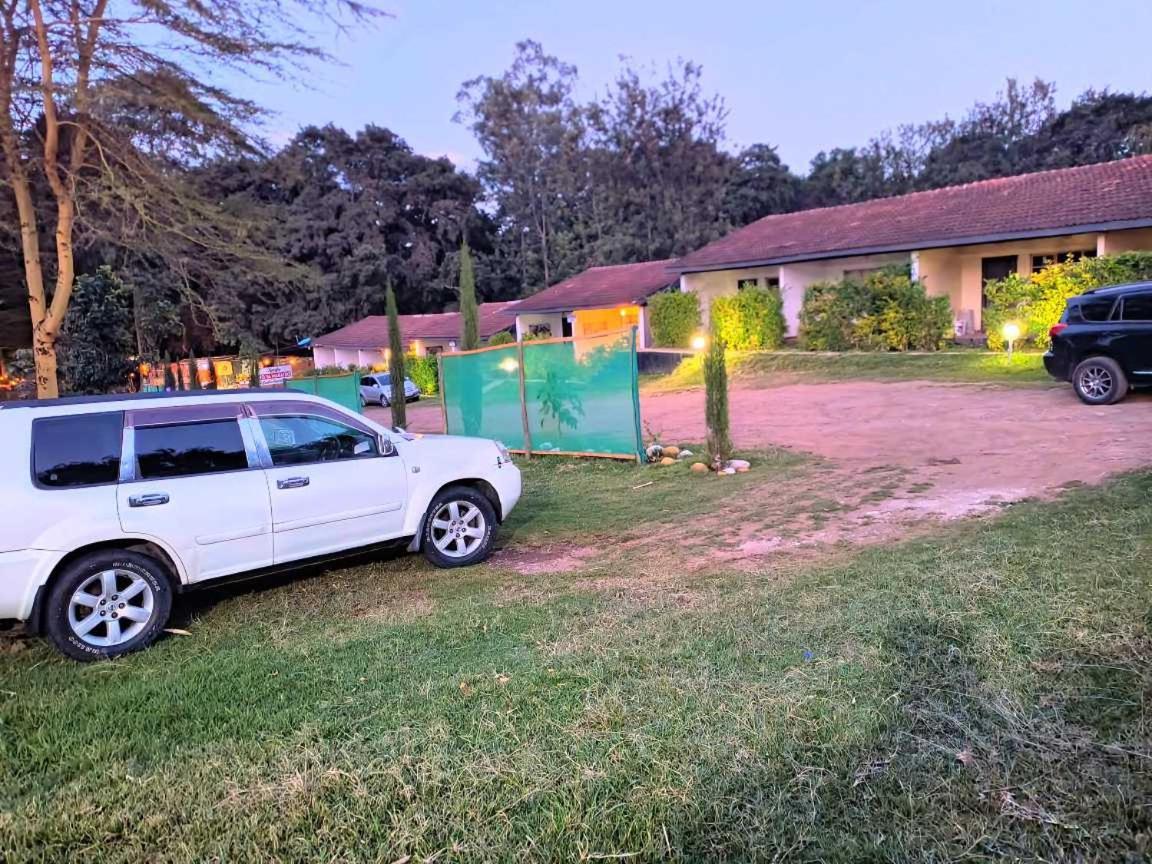 Riverside Villas Nanyuki Esterno foto